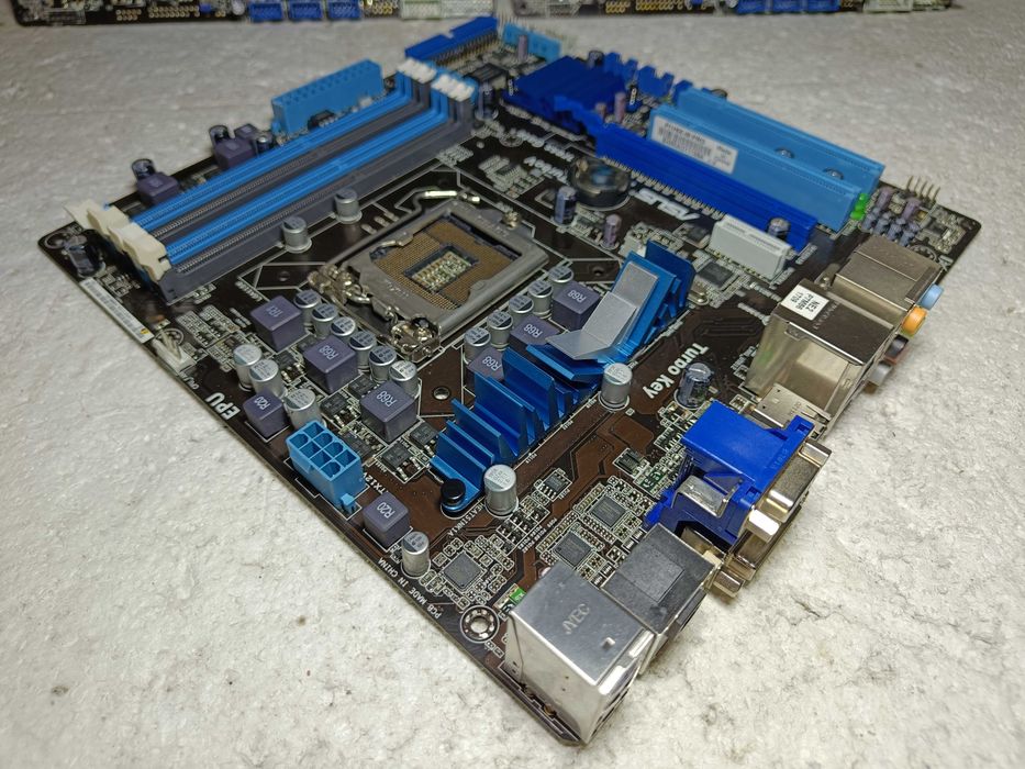 Материнська плата ASUS P7H55-M PRO LGA1156 ВІДМІННИЙ стан