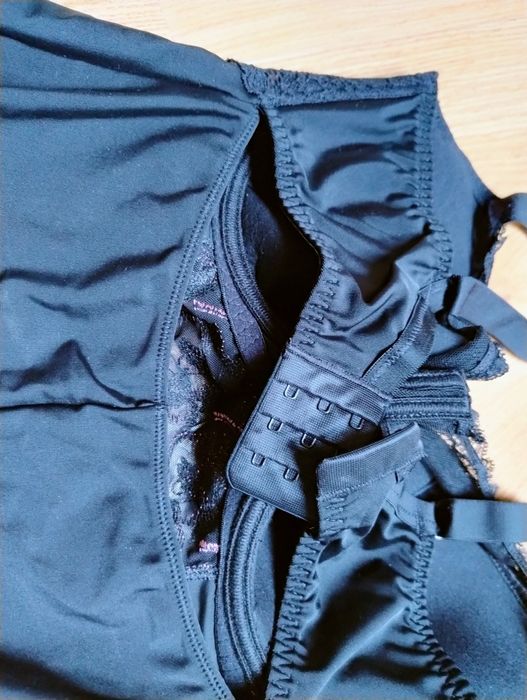 Piękne body Corin 75D/E