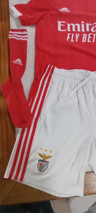 Equipamento Benfica