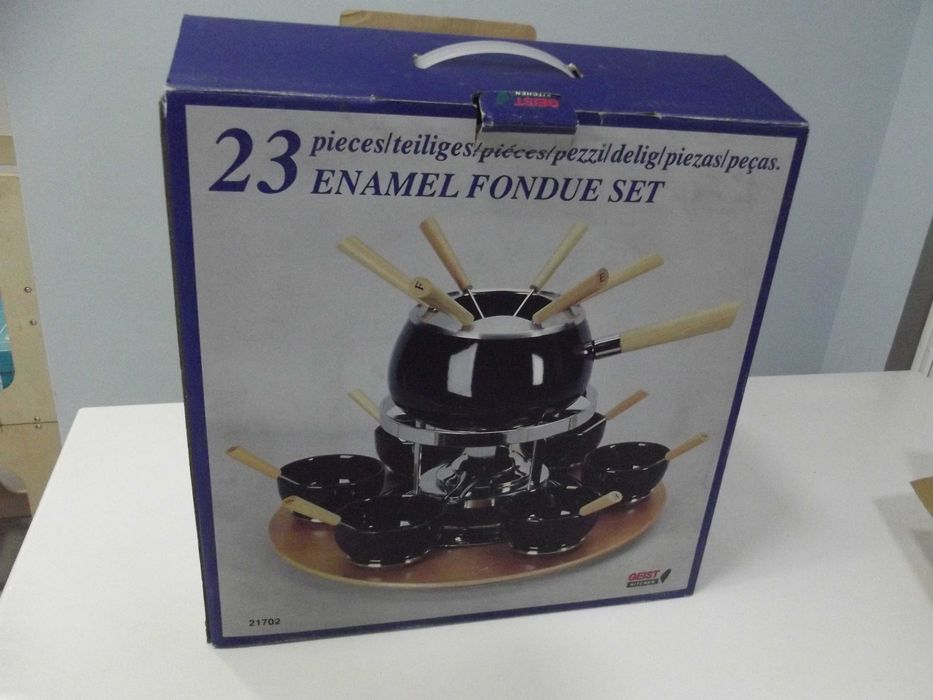 23-Piece Fondue Set