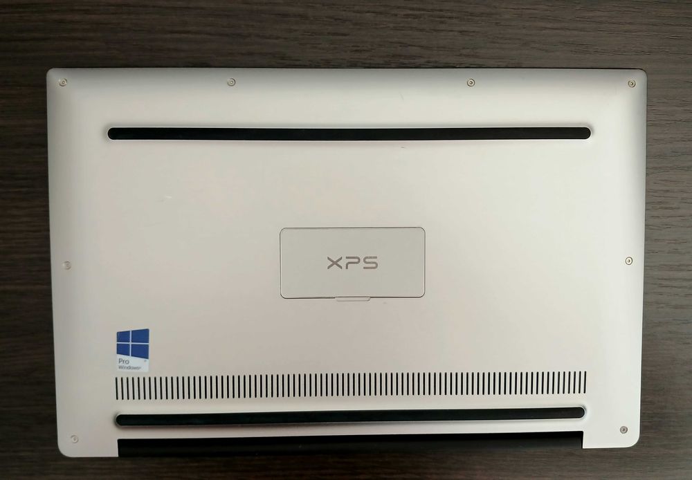 Ноутбук Dell XPS 13 9350 i7 8GB 13.3 QHD+ Touch Під відновлення (Робочий)