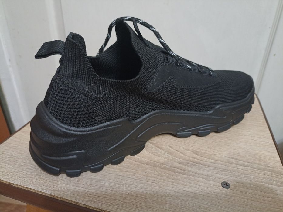 Кросовки 26.5 см