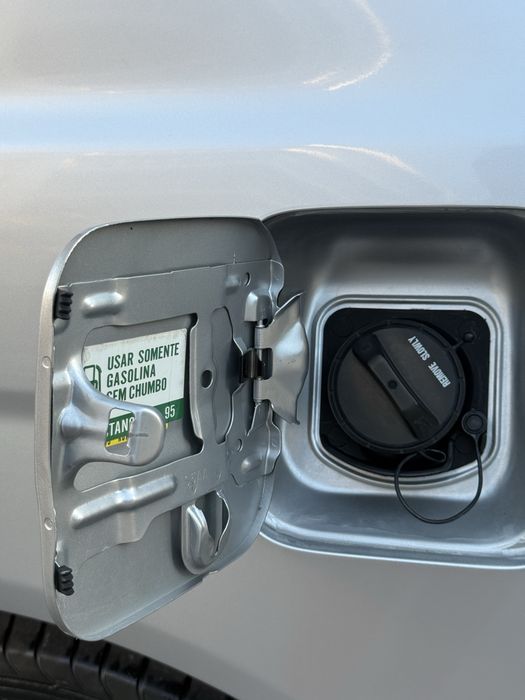 Honda Civic Nacional • 1.6 Gasolina 110 cv • 96 mil km c/Histórico • Único Dono até 2026 • Todo Original • Revisado c/ Fatura • IPO/IUC 9/27