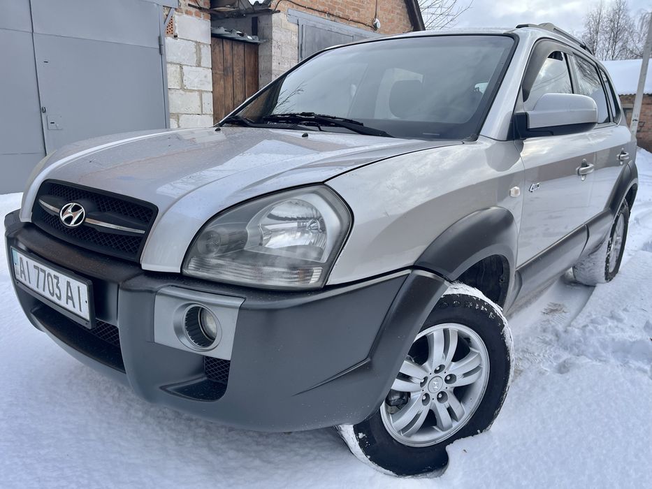HYUNDAI Tucson 4*4. 2.0бензин! 2006год.