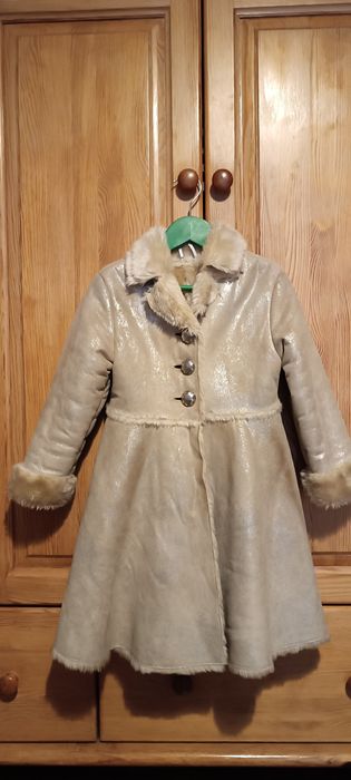 Śliczny kożuszek, płaszczyk, kurtka dla dziewczynki r 104, 4 lata