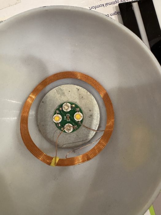 Левітуючий магнітний глобус з підсвіткою