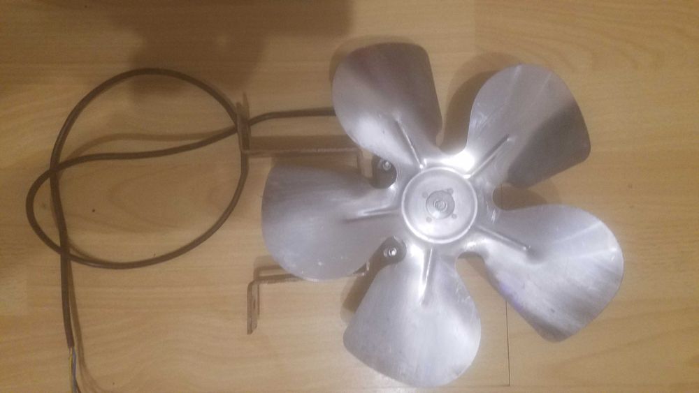 Вентилятор двигатель обдува.