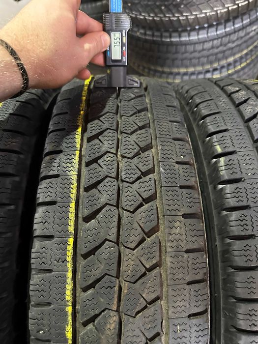 Шины БУ 195 75 R 15 C Bridgestone BlizzaK W979 Резина грузовая зима