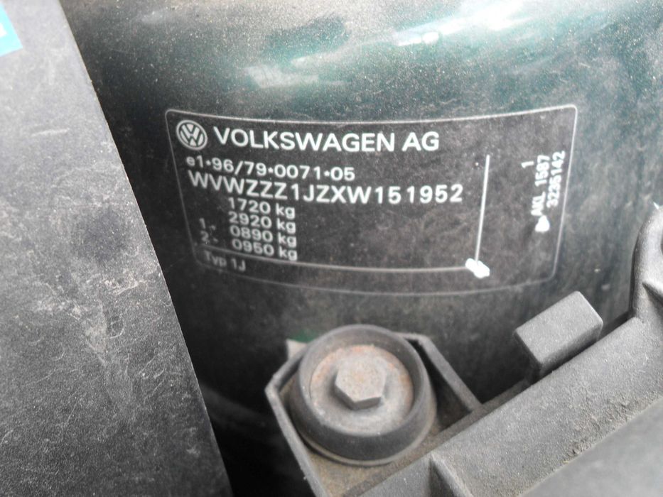 VW Bora 1.6 SR Bogate Wyposażenie ! Na Części