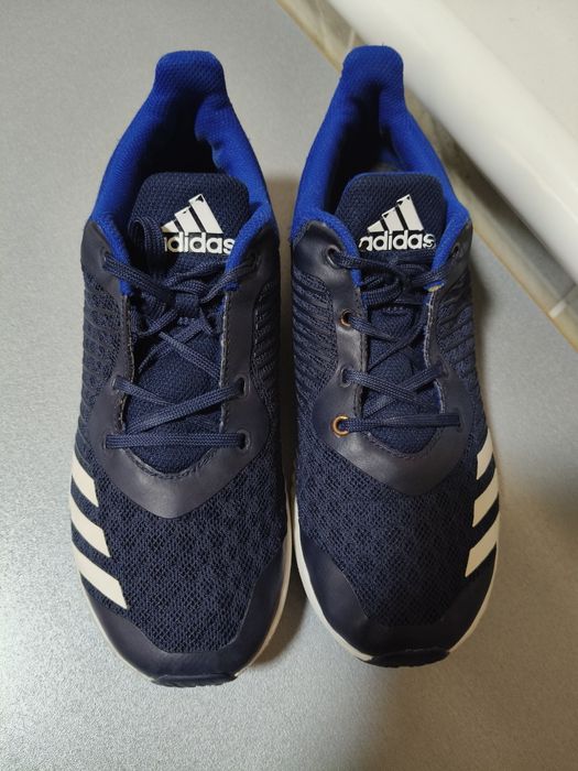 Кросівки жіночі Adidas 36 (розм.)