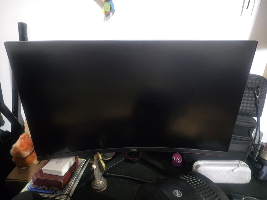 Ecrã curvo grande AOC