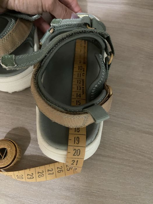 Босоніжки H&M на хлопчика 28-29 розміру