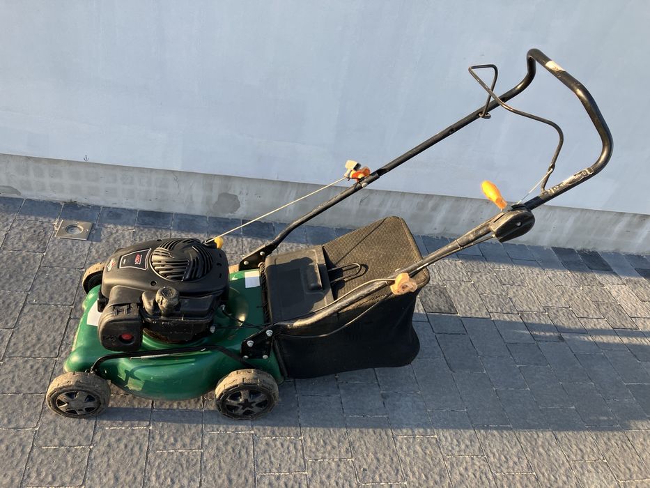 Kosiarka briggs&stratton 450 USZKODZONA