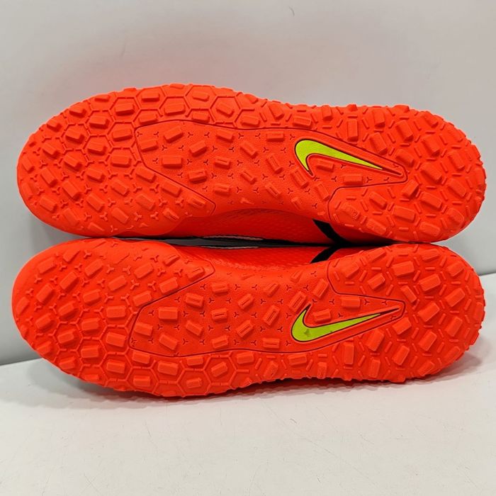 сороконіжки Nike Phantom GT2 41р