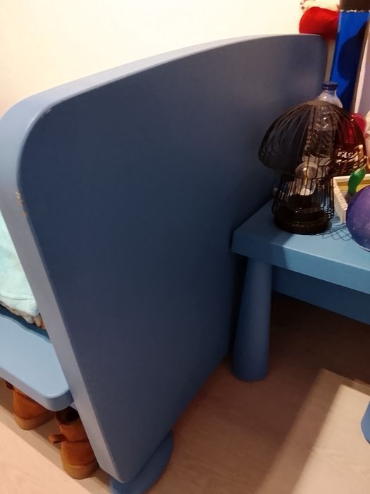 Cama criança Mammut com mesa cabeceira