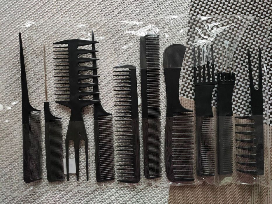 Набор расчесок для волос