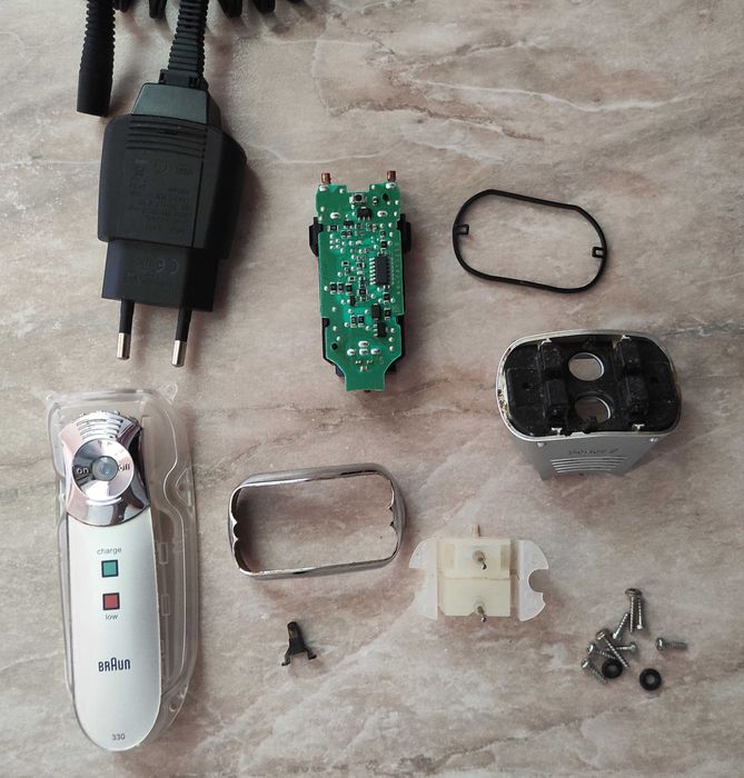 Бритва триммер Braun series 3 330/320
