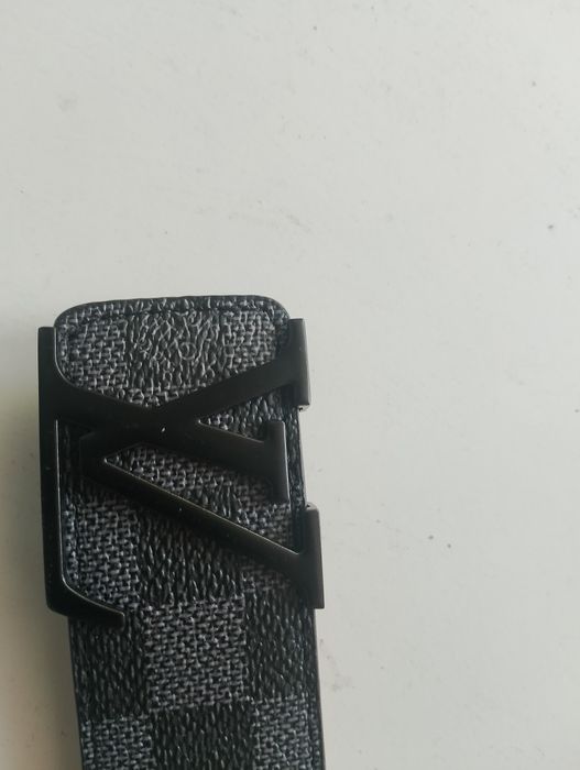 Męski pasek z klamrą "lv"