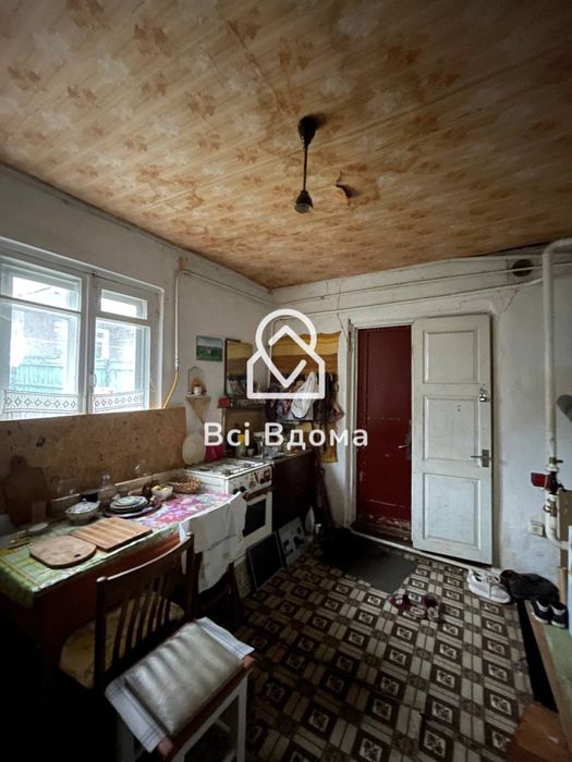 Продаж житлового будинку