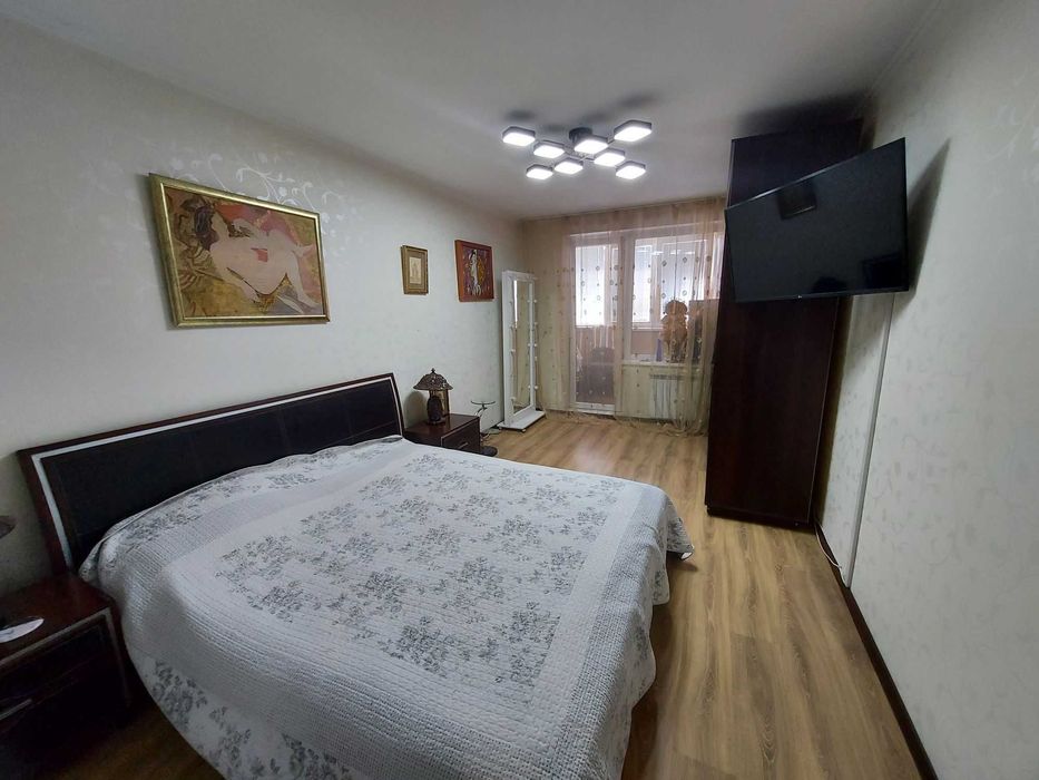Продам 3х комнатную квартиру. Салтовка метро Студенческая.