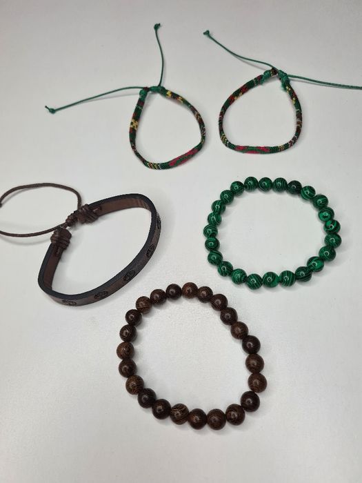Zestaw 5 bransoletek zieleń+brąz