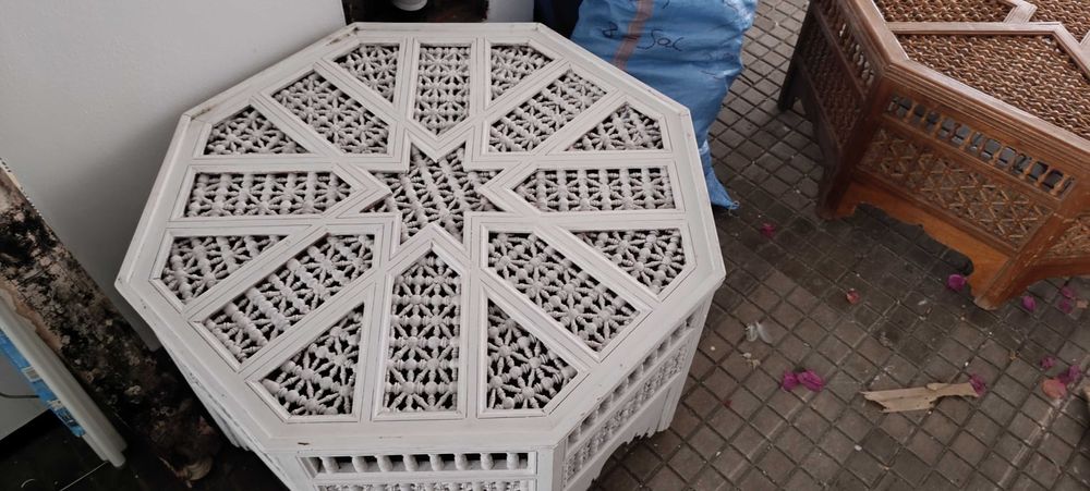 Vendo 3 mesas com tampo de vidro temperado