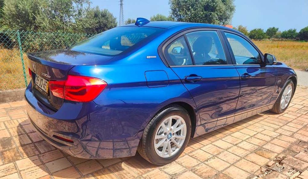 BMW 330e plugin hibrido 252cv / 220€ mês
