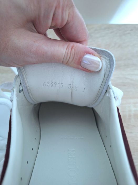 Alexander McQueen skórzane sneakersy białe z zamszem, 40