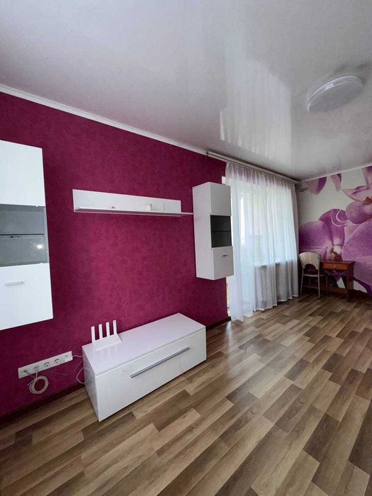 2-кімнатна з капітальним ремонтом +кладовка | Черемушки, пл. Толбухіна