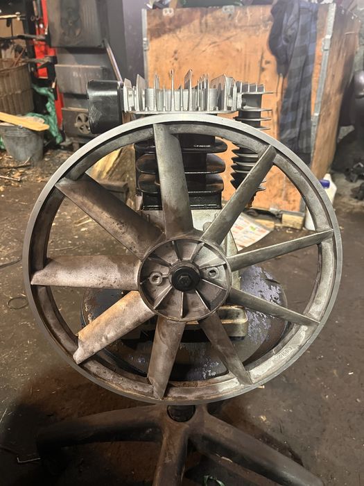 Sprężarka 2tłokowa B3800B