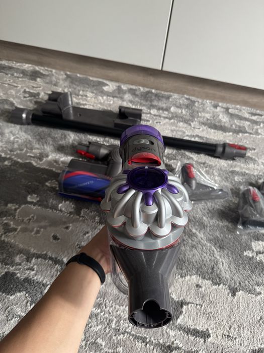 Пилосос Dyson V8