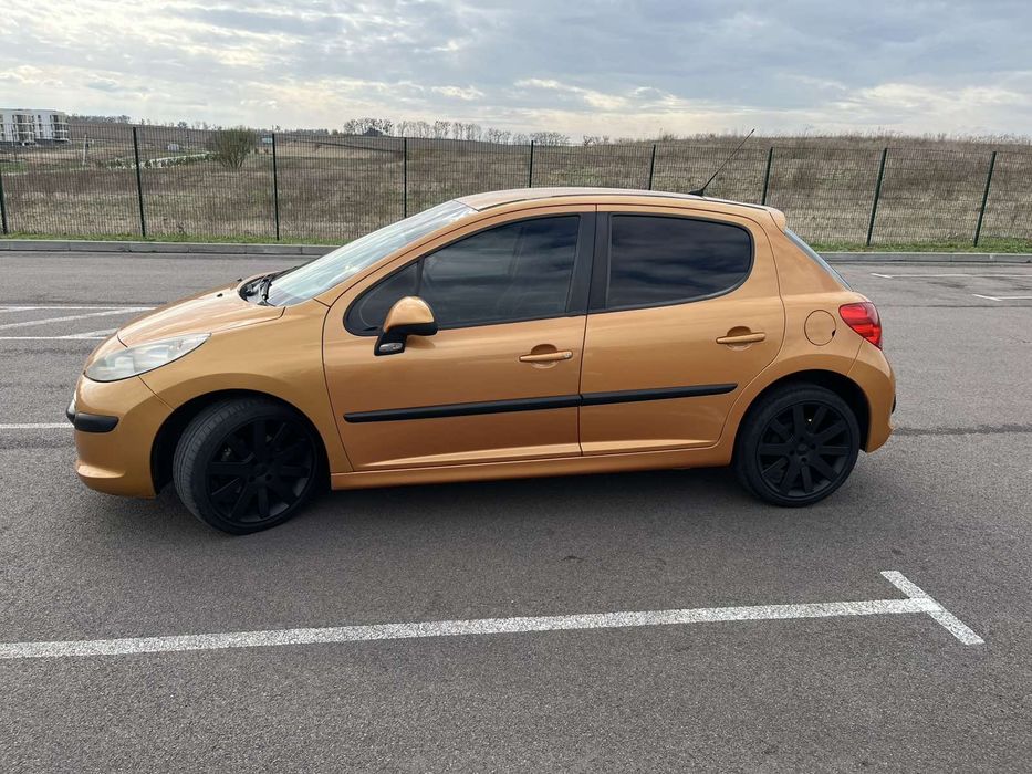 Продам  Peugeot  207