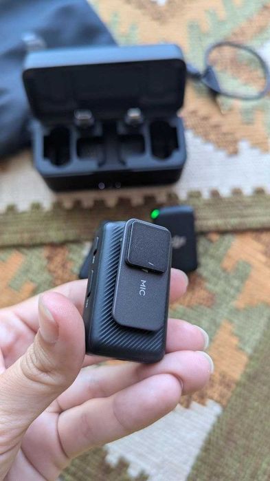 DJI Mic 2 – Kit Completo (2 TX + 1 RX + Estojo de Carregamento)