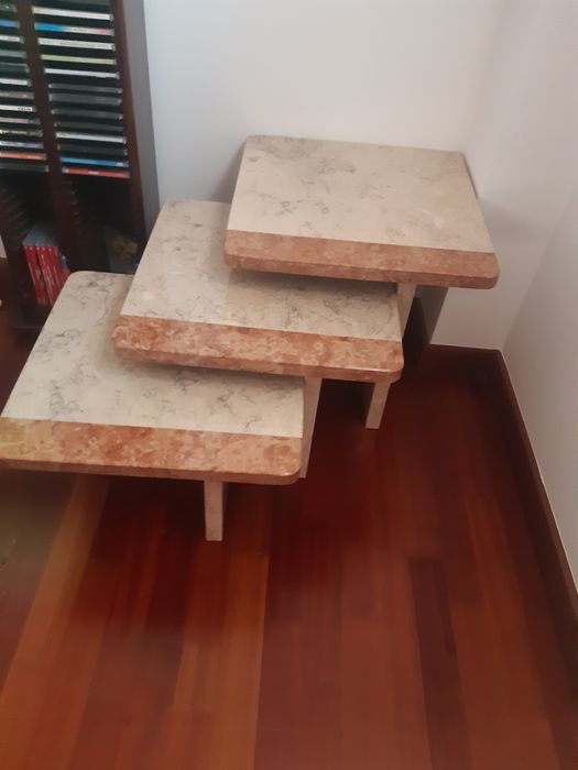 Conjunto de 3 mesas em mármore