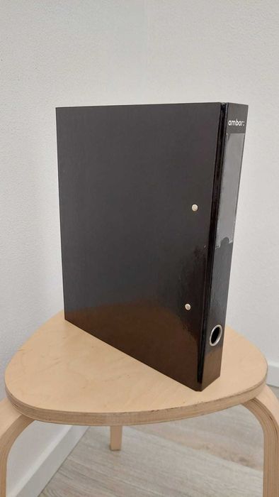 Dossiês/Capas pretas em bom estado