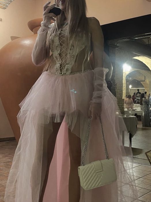 Продам платье, края не обшиты