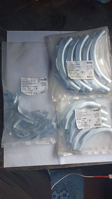 Продам Фиксатор Поворота труби 90 градусов Rehau Rautitan.