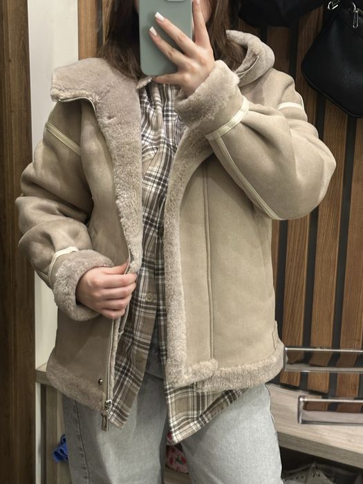 Продам жіночу дублянку з капюшоном (натуральна шкіра і хутро)