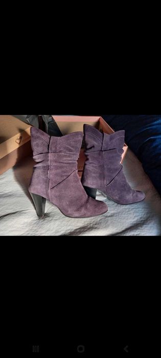 Botins de salto alto, de camurça, roxos - Guimarães