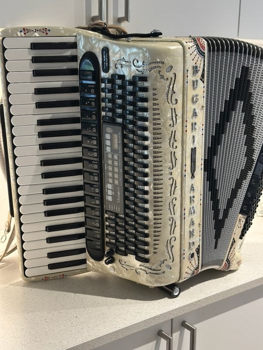 Akordeon Bugari Armando Midi !