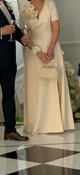 Sukienka dla mamy Panny młodej