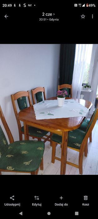 Sprzedam stół drewniany rozkładany  z 6 krzesłami