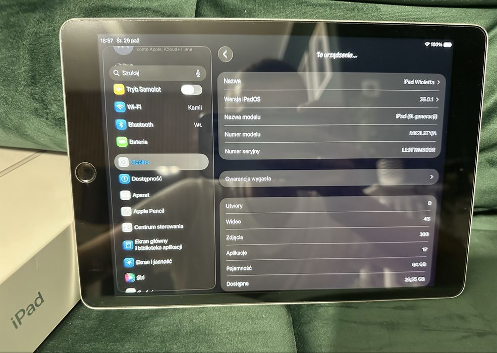 iPad 9th, srebrny, stan idealny. Duży zestaw. Apple. Mało używany.