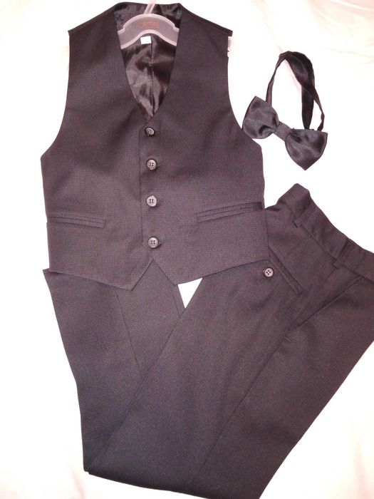 Продам шкільний костюм