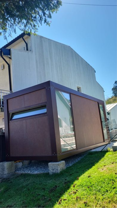 Contentor modular castanho