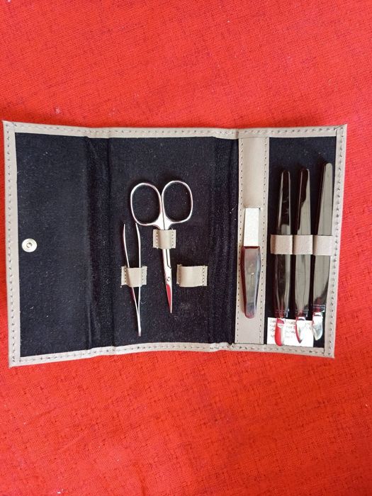Przybornik do manicure