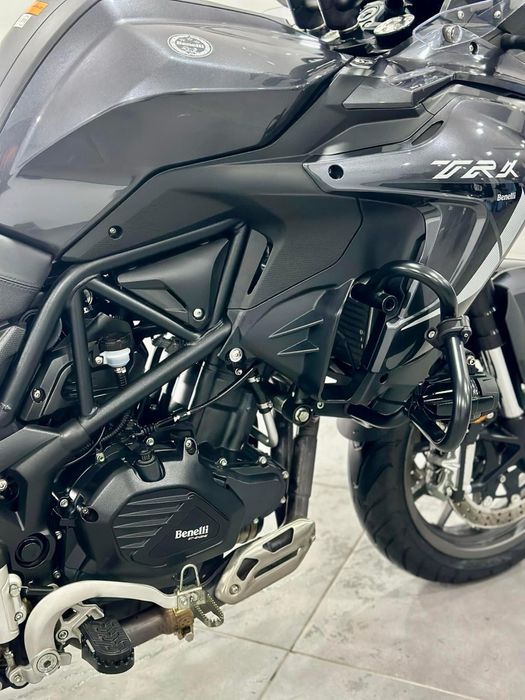 Benelli TRK 502.  4590klm