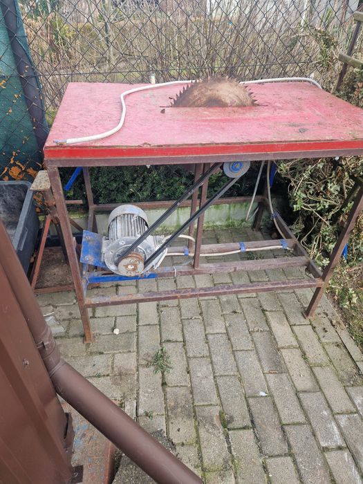 Sprzedam krajzege stołowa