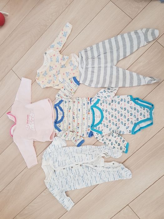 Body rozmiar 62-98 29 sztuk