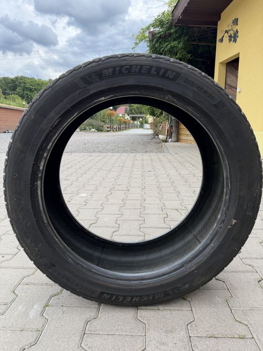 Opony Michelin Pilot Alpin 5 SUV 255/45 R20 105 V XL FR